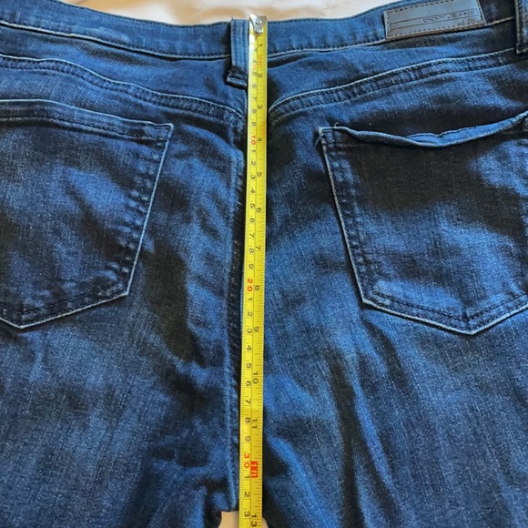 Ladies dkny jeans size 8, 32 length - Picture 4 of 5